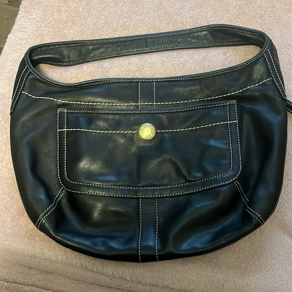 Coach purse black like new only carried it one time